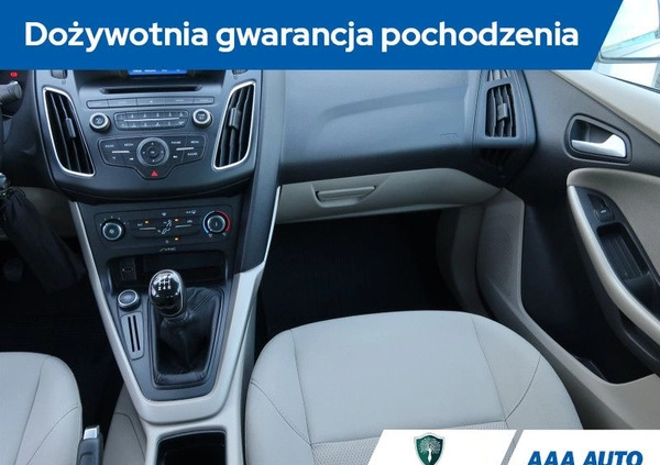 Ford Focus cena 39000 przebieg: 138940, rok produkcji 2017 z Borek Wielkopolski małe 232